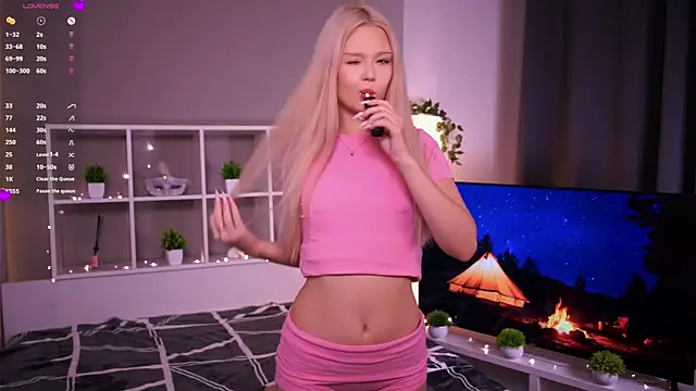 KaryTasch online show from 11.21.25