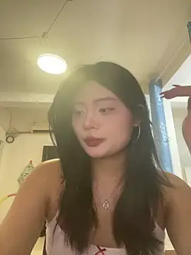 Snapshot of lan-xinh1 chatting on 10.12.25 lan-xinh1 online show from 10.12.25