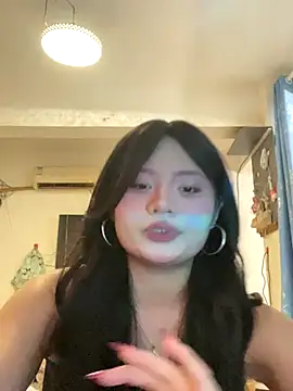 Snapshot of lan-xinh1 chatting on 10.15.25 lan-xinh1 online show from 10.15.25