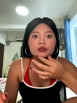 Snapshot of lan-xinh1 chatting on 10.17.25 lan-xinh1 online show from 10.17.25