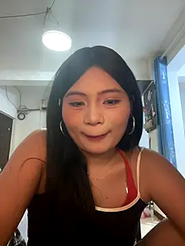 Snapshot of lan-xinh1 chatting on 10.21.25 lan-xinh1 online show from 10.21.25