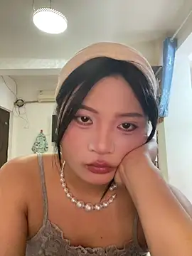 Snapshot of lan-xinh1 chatting on 12.15.25 lan-xinh1 online show from 12.15.25