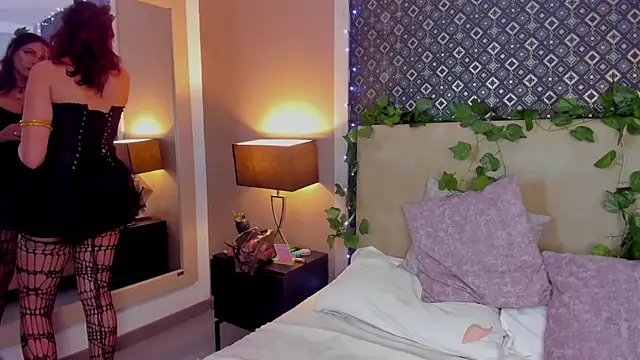 Snapshot of GabrielaBali chatting on 11.01.25 GabrielaBali online show from 11.01.25