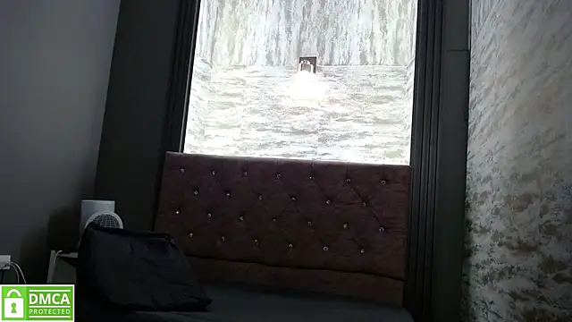 Snapshot of _kita chatting on 10.24.25 kita online show from 10.24.25