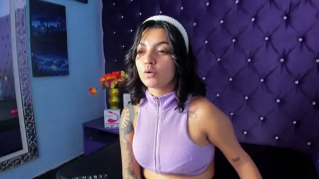 Liisaa Kiss online show from 11.29.25