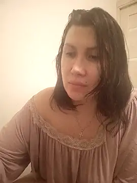 Snapshot of Ambika_beauty chatting on 04.19.26 Ambika beauty online show from 04.19.26