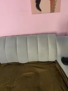 LunaMoore Pink online show from 03.18.26