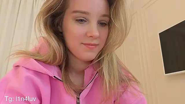 AIicaparkerc online show from 12.14.25