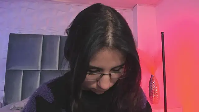 HollyPeach online show from 02.22.26