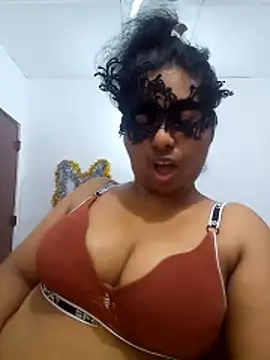 Snapshot of Expose_Queen chatting on 04.19.26 Expose Queen online show from 04.19.26