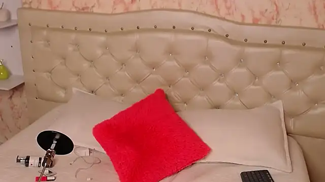 GabbiePrice online show from 02.07.26