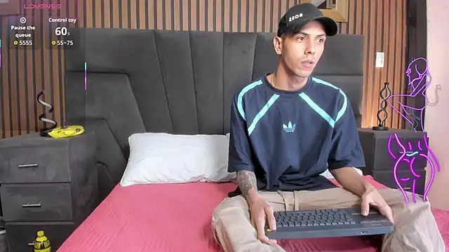 DerryAndIzzy online show from 11.19.25