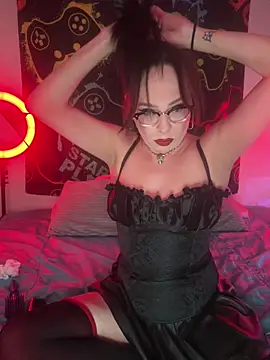 MiniMonroe online show from 10.30.25