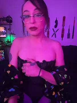 MiniMonroe online show from 11.13.25