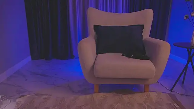 Snapshot of _infinitespring_ chatting on 12.04.24 infinitespring online show from 12.04.24