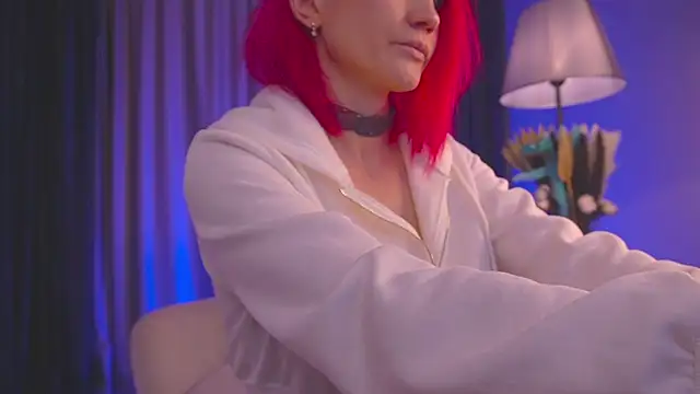 Snapshot of _infinitespring_ chatting on 12.23.24 infinitespring online show from 12.23.24