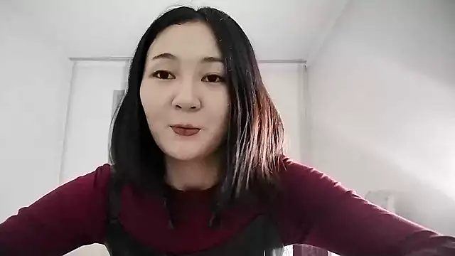 Lyndasilk online show from 11.15.25