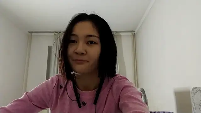 Lyndasilk online show from 11.24.25