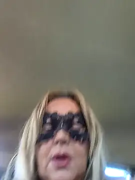 Snapshot of Monellaxx chatting on 04.08.26 Monellaxx online show from 04.08.26