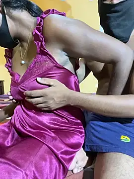 Snapshot of Mishel_hot chatting on 10.30.25 Mishel hot online show from 10.30.25