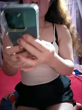 LeanaLy online show from 12.20.25