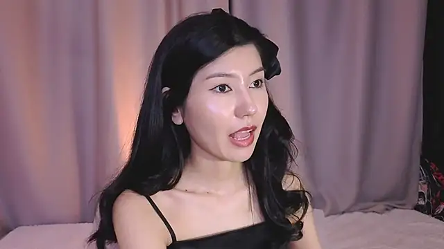 Snapshot of sunarinsun chatting on 04.07.26 sunarinsun online show from 04.07.26