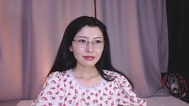 Snapshot of sunarinsun chatting on 05.21.26 sunarinsun online show from 05.21.26