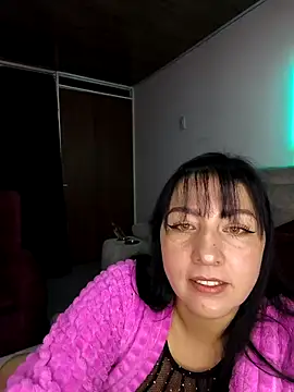 kitten25-hott online show from 10.17.25