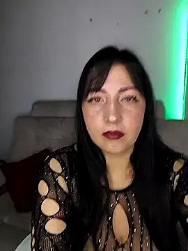 kitten25-hott online show from 10.22.25