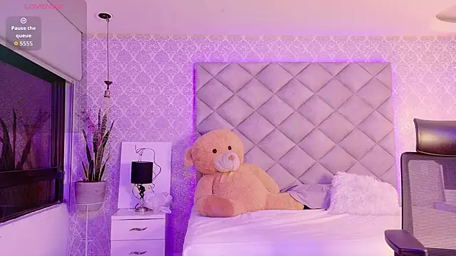 Snapshot of CARO_ADAMS1 chatting on 02.18.26 CARO ADAMS1 online show from 02.18.26