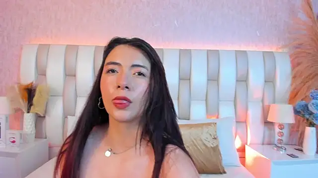 Ari lynn  online show from 12.03.25