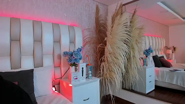 Ari lynn  online show from 12.23.25