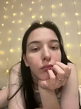 Snapshot of _LovelyDana_ chatting on 10.13.25 LovelyDana online show from 10.13.25