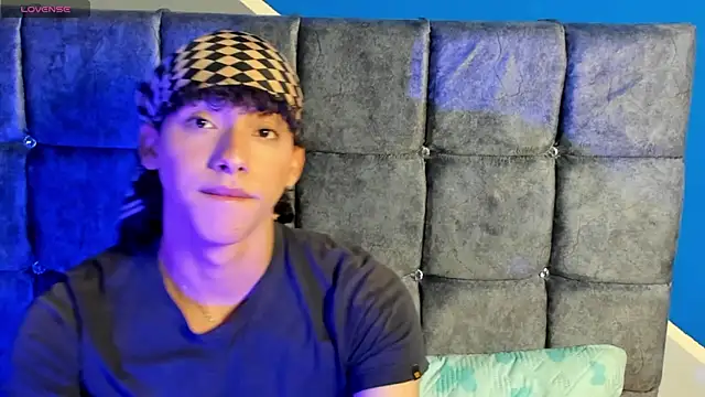 Snapshot of kalet-skinny chatting on 11.11.25 kalet-skinny online show from 11.11.25