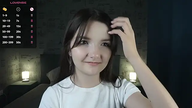 Snapshot of _Cute_World_ chatting on 10.16.25 Cute World online show from 10.16.25