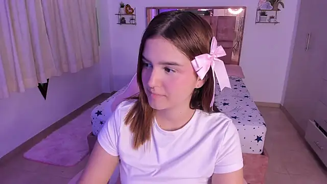 MIACUTEE  online show from 07.04.26