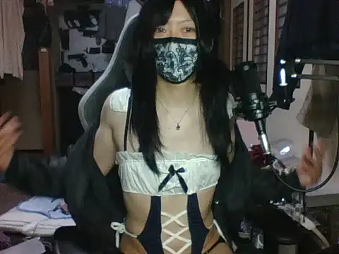 Snapshot of harinyanxxx chatting on 10.19.25 harinyanxxx online show from 10.19.25