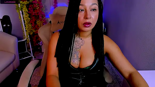 Snapshot of Aisha_Goldstein chatting on 11.25.25 Aisha Goldstein online show from 11.25.25