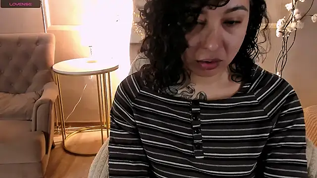 Aisha Goldstein online show from 02.08.26