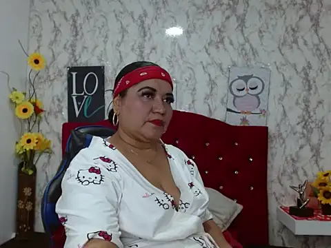  Danna Milf  online show from 11.15.25