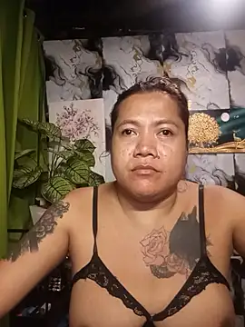 Snapshot of trishacummerts chatting on 07.16.26 trishacummerts online show from 07.16.26