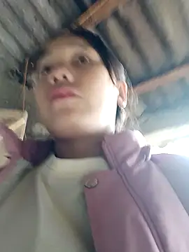 Snapshot of kitachu chatting on 11.20.25 kitachu online show from 11.20.25