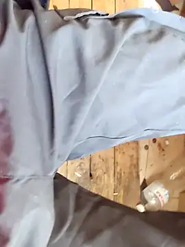 Snapshot of szabi1995 chatting on 11.04.25 szabi1995 online show from 11.04.25