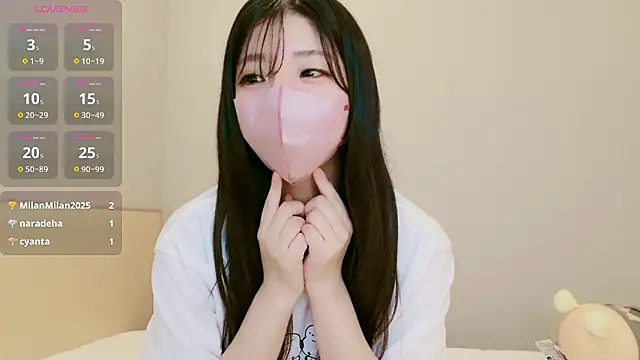 Snapshot of Rin_chan_77 chatting on 11.21.25 Rin chan 77 online show from 11.21.25