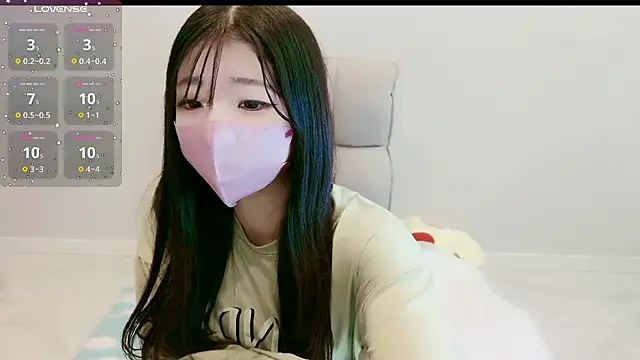 Snapshot of Rin_chan_77 chatting on 11.22.25 Rin chan 77 online show from 11.22.25