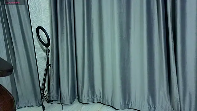 MissPompadure online show from 01.05.26