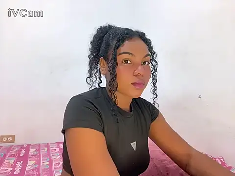 Snapshot of Valerii_smithh chatting on 10.24.25 Valerii smithh online show from 10.24.25