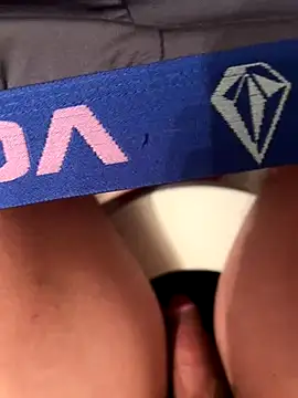 LilCheeky online show from 12.14.25