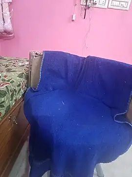 Snapshot of Hot-ranisa chatting on 02.25.26 Hot-ranisa online show from 02.25.26