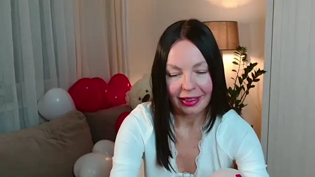 LittleNicolee online show from 02.13.26